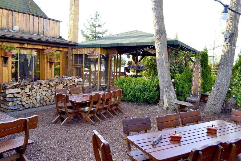 Restaurant A Penzion Steak Station Pardubice Extérieur photo